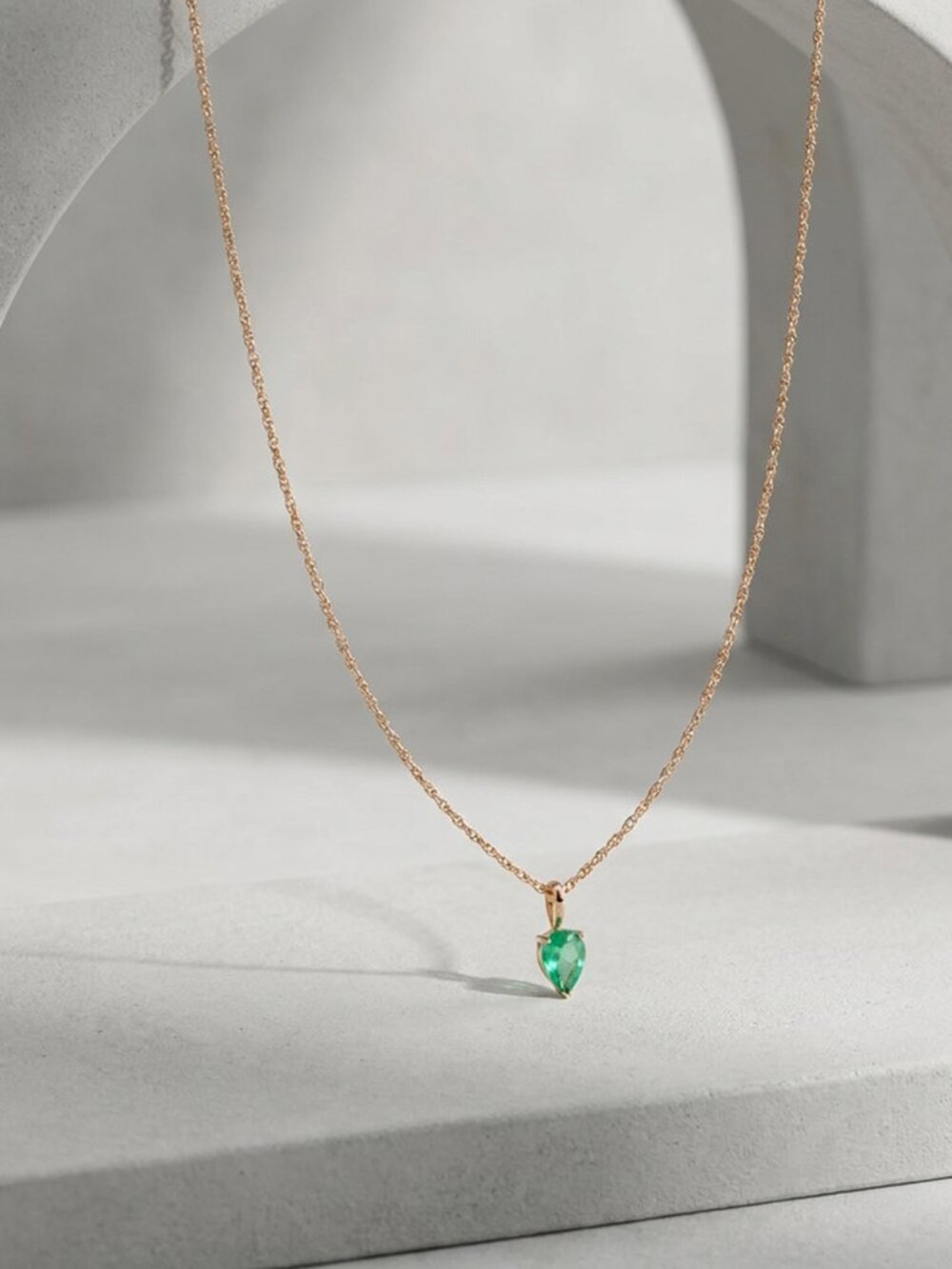 Emerald Pendant Necklace w/ 14K golden chain